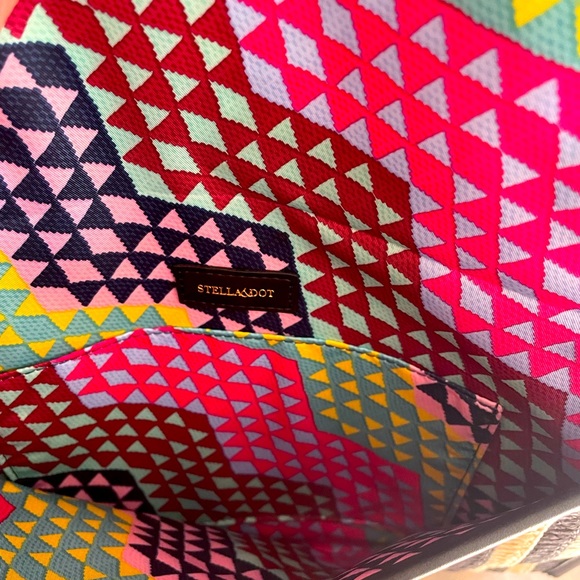 Stella & Dot Awning Clutch - Picture 4 of 4